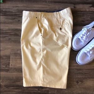 Men’s Request Pale Yellow Chino Shorts size 34